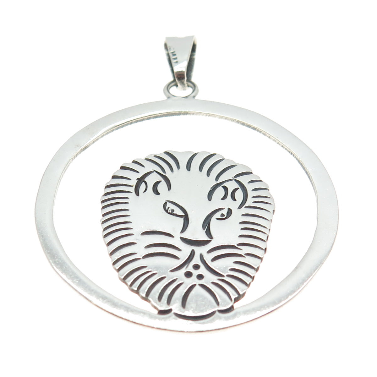 925 Sterling Silver Vintage Lion / Leo Zodiac Sign Round Pendant