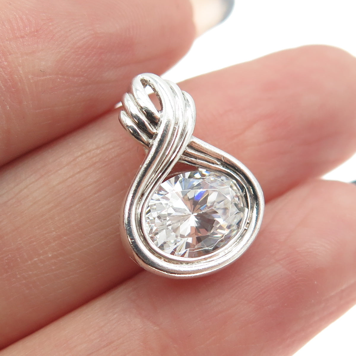 925 Sterling Silver Vintage Oval-Cut C Z Infinity Pendant