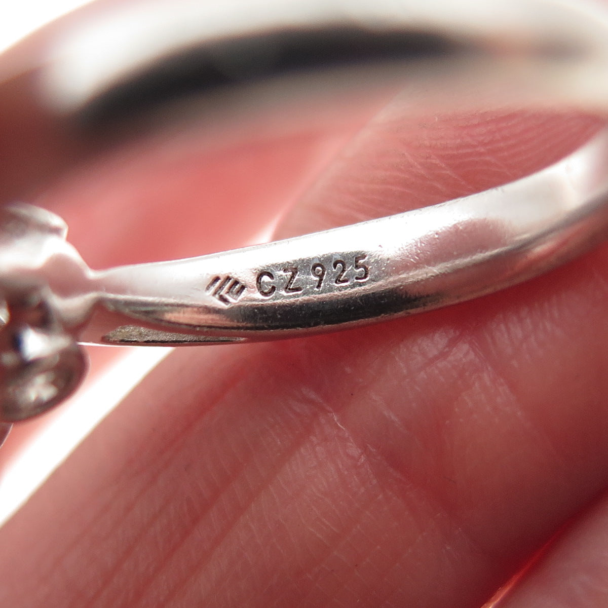 925 Sterling Silver Round-Cut C Z Engagement Ring Size 7