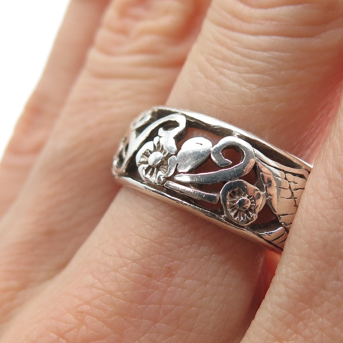 HAN 925 Sterling Silver Vintage Flower Blossom Oxidized Band Ring Size 8.75