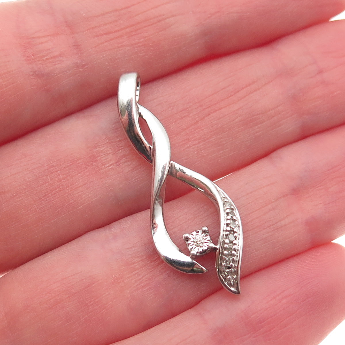 925 Sterling Silver Real Round-Cut Diamond Twisted Charm Pendant