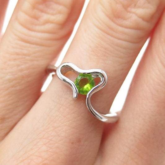 925 Sterling Silver Real Round-Cut Peridot Modernist Heart Ring Size 8