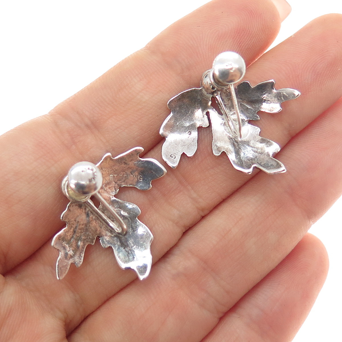 925 Sterling Silver Vintage Oak Leaf Oxidized Screw Back Earrings