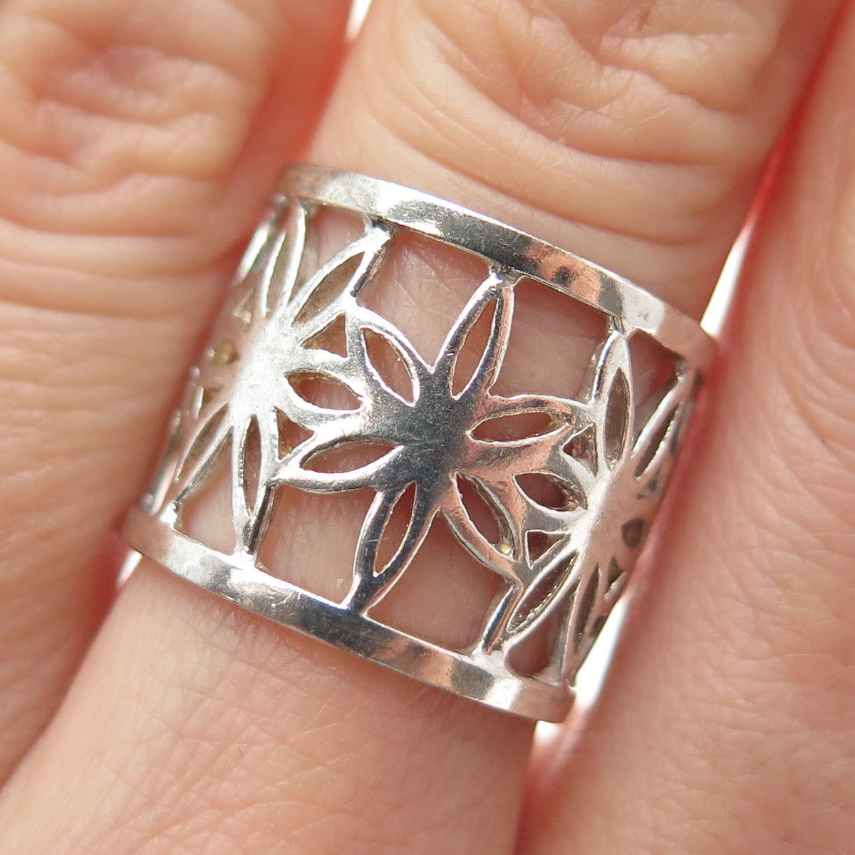 925 Sterling Silver Vintage Flower Wide Band Ring Size 7.25