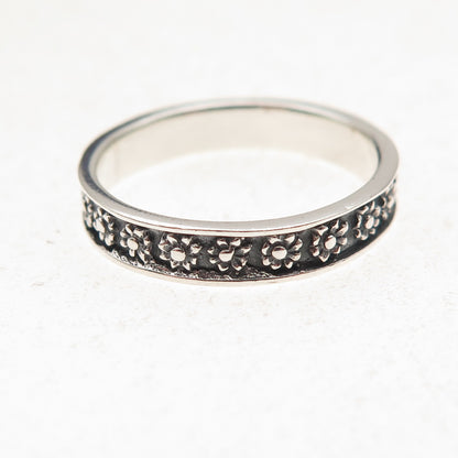 925 Sterling Silver Vintage Flower All Around Oxidized Band Ring Size 8