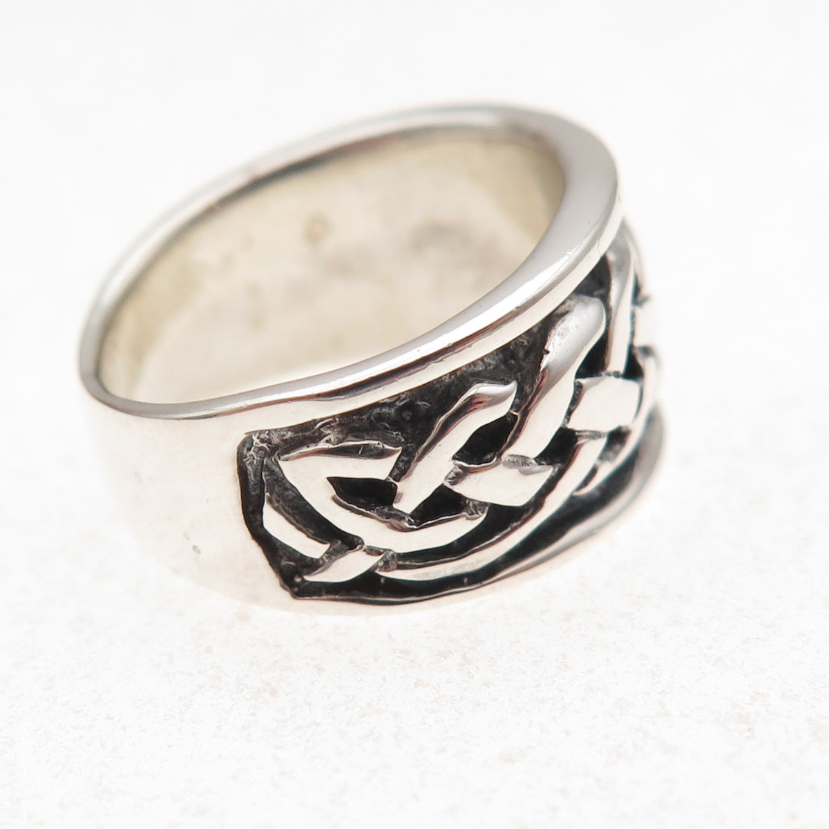 925 Sterling Silver Vintage Celtic Knot Oxidized Ring Size 5.75