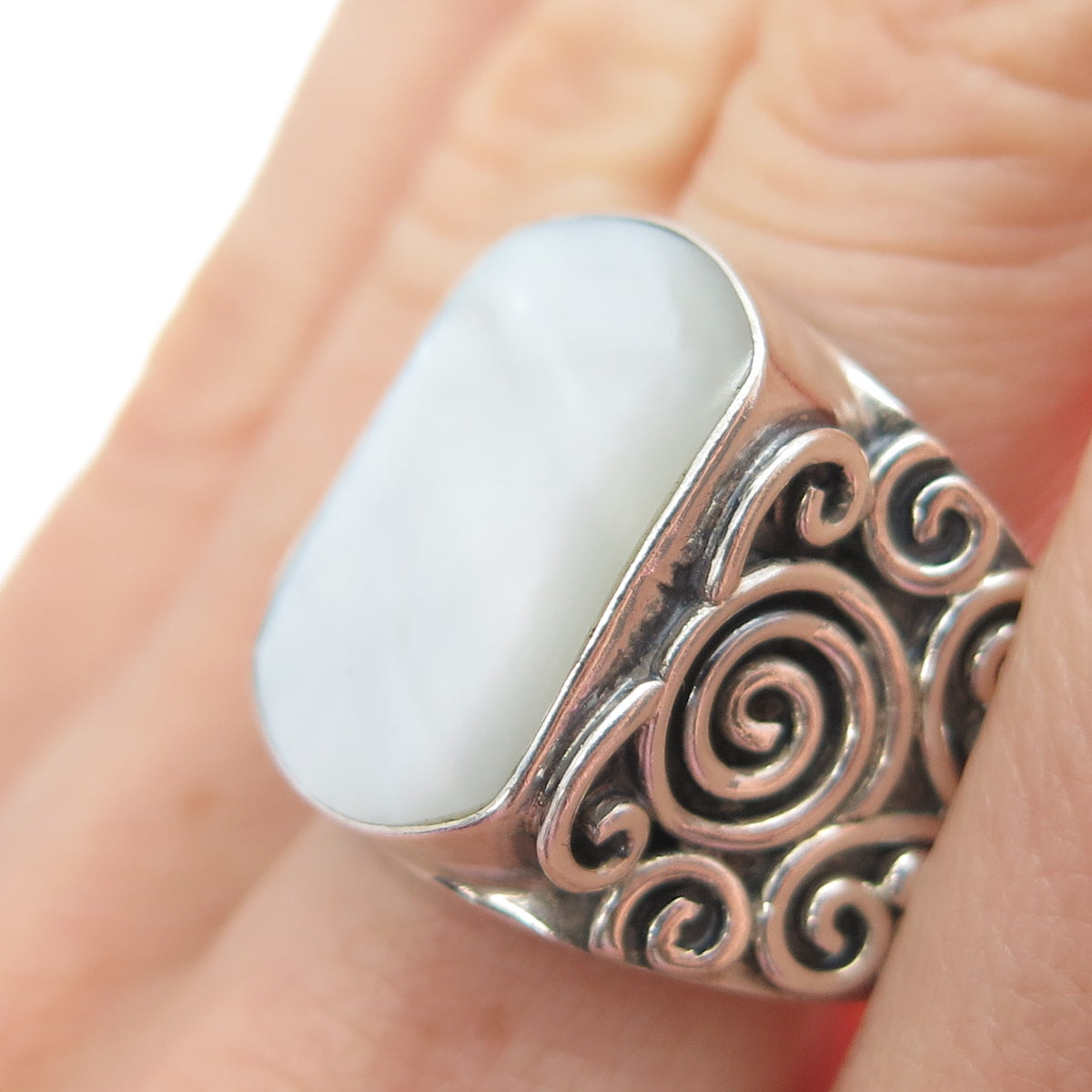 950 Silver Vintage Real Mother-of-Pearl Modernist Spiral Ring Size 8.25