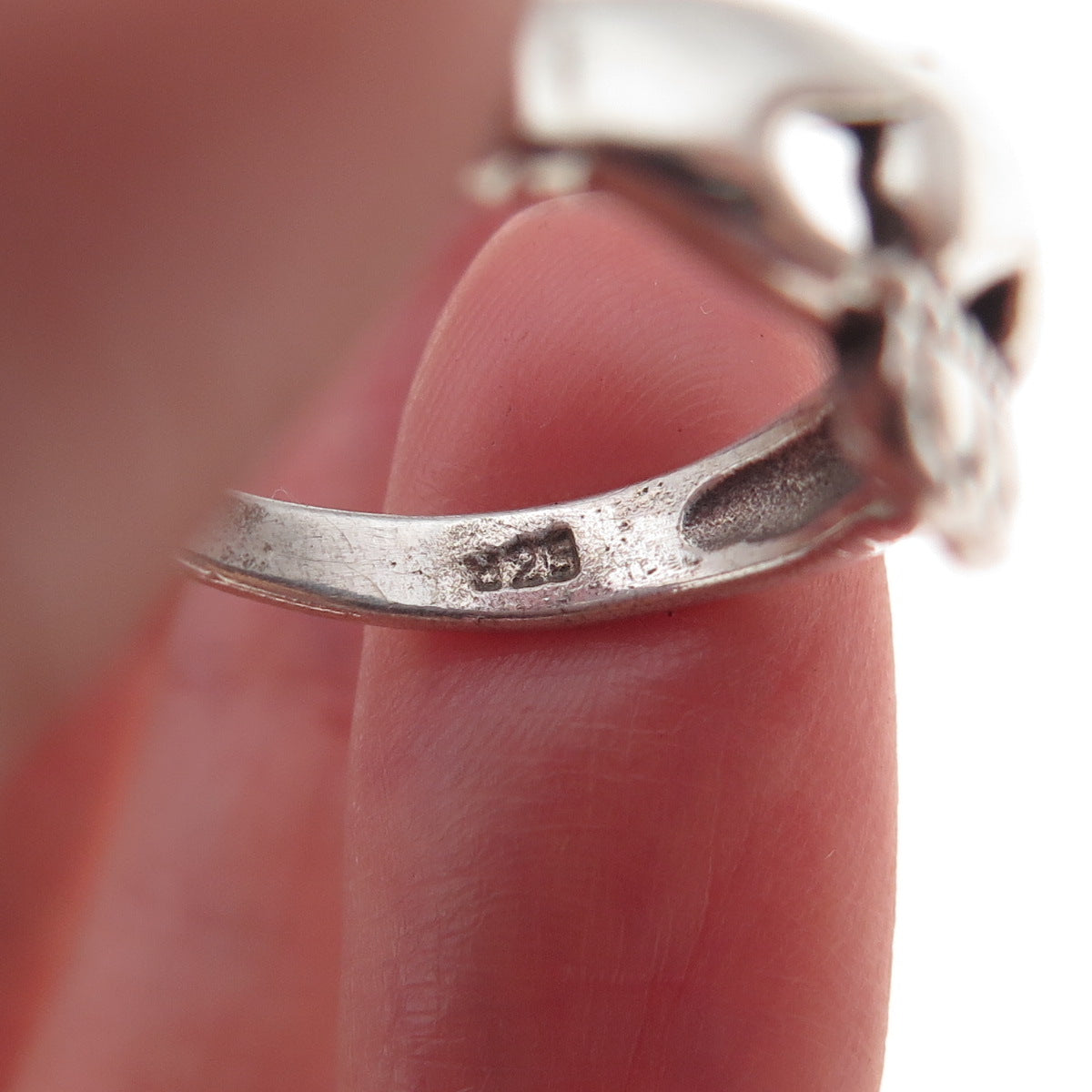 925 Sterling Silver Vintage Irish Claddagh Oxidized Ring Size 6.75