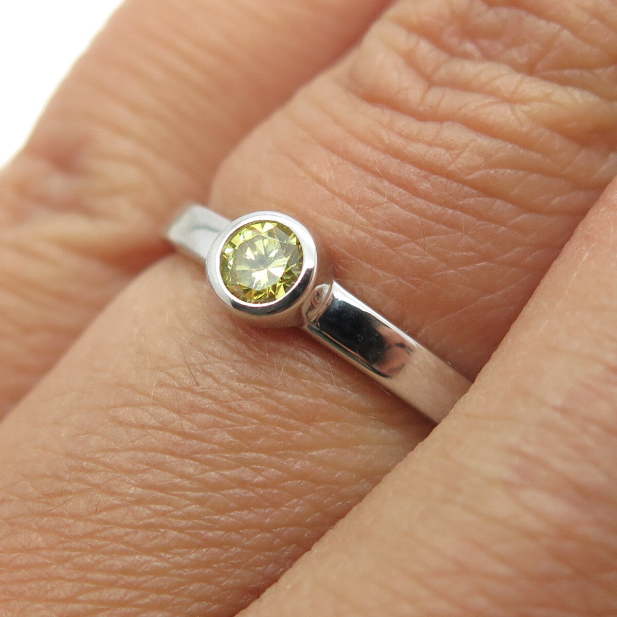 925 Sterling Silver Round-Cut Canary C Z Ring Size 5.75