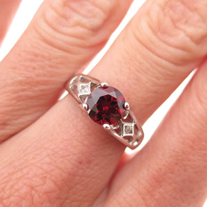 925 Sterling Silver Vintage Real Round-Cut Red Garnet & C Z Ring Size 7