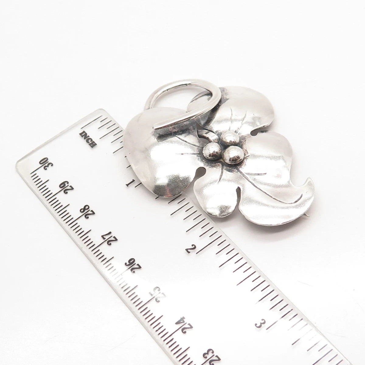 925 Sterling Silver Vintage Grape Leaf Pin Brooch