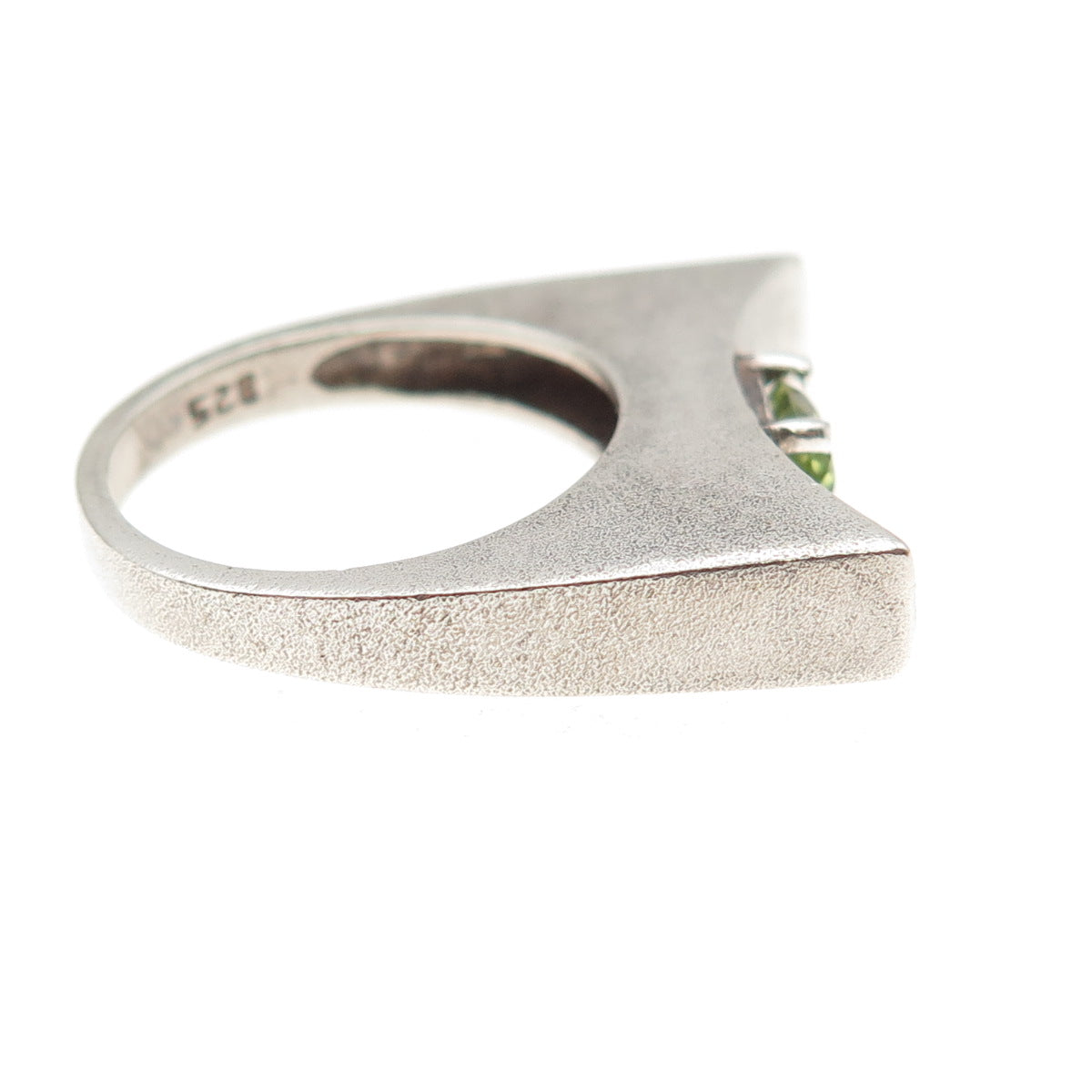 925 Sterling Silver Vintage Real Peridot Modernist Oxidized Ring Size 6