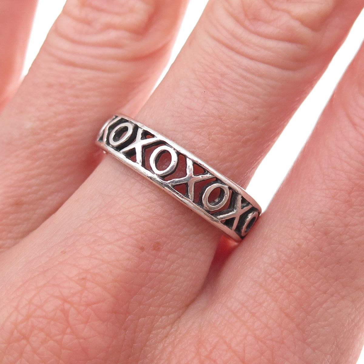 Wheeler Mfg 925 Sterling Silver Vintage XO Hugs & Kisses Oxidized Ring Size 9