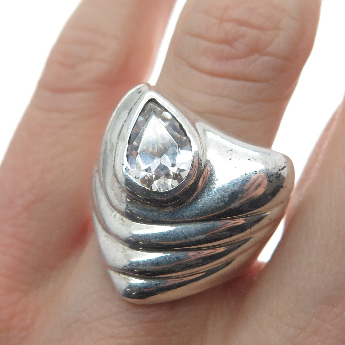 925 Sterling Silver Vintage Pear-Cut Shaped C Z Ribbed Modernist Ring Size 9
