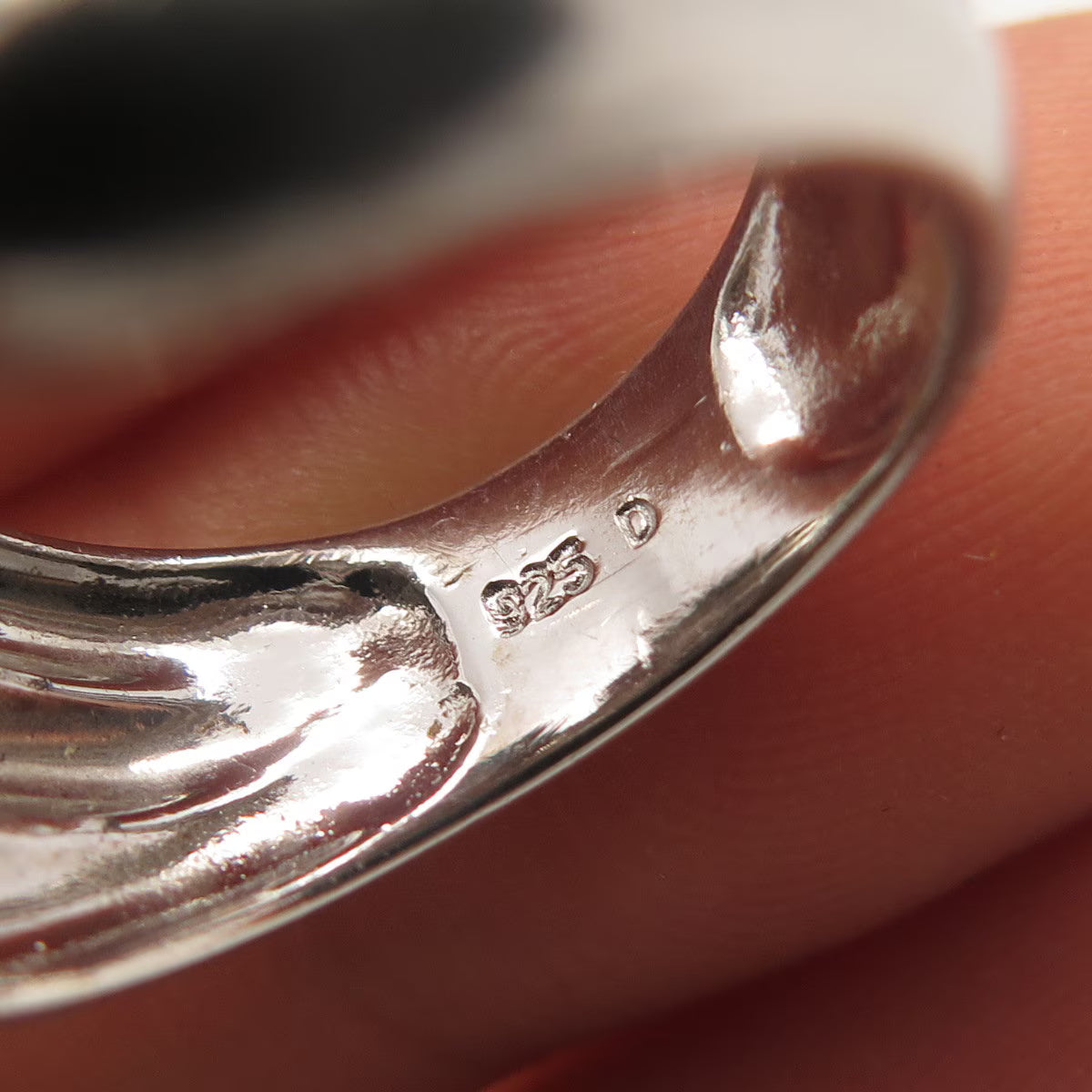 925 Sterling Silver Vintage Ribbed Crossover Ring Size 7.25