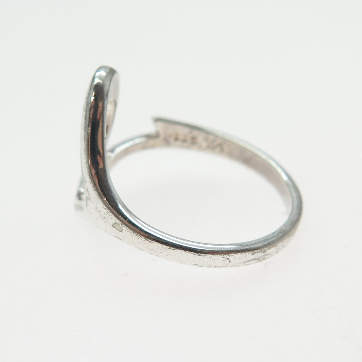 925 Sterling Silver Vintage Modernist Heart Ring Size 8