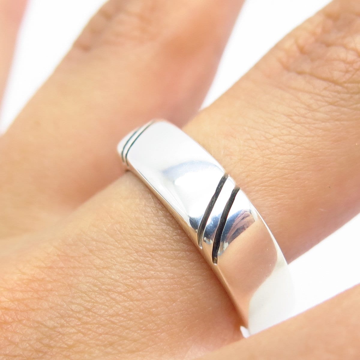 925 Sterling Silver Vintage Striped Band Ring Size 7.25