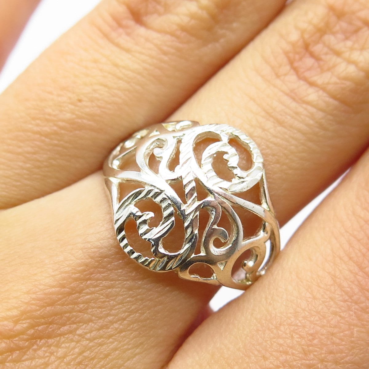 925 Sterling Silver Vintage Swirl Ring Size 8