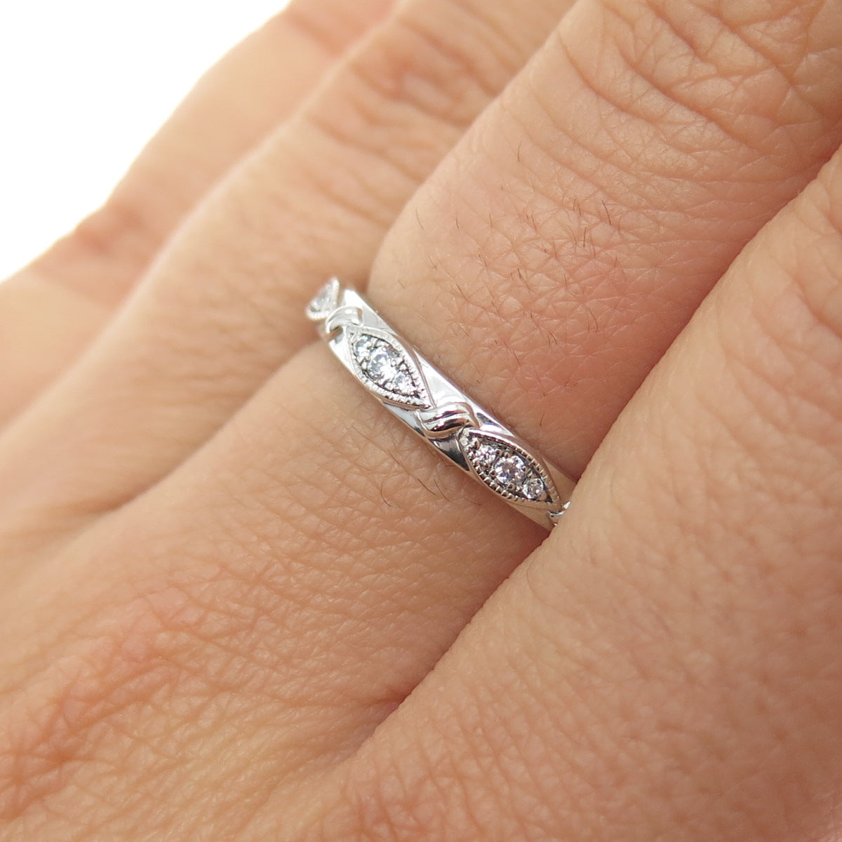 850 Silver Round-Cut Swarovski Crystal Stackable Band Ring Size 7