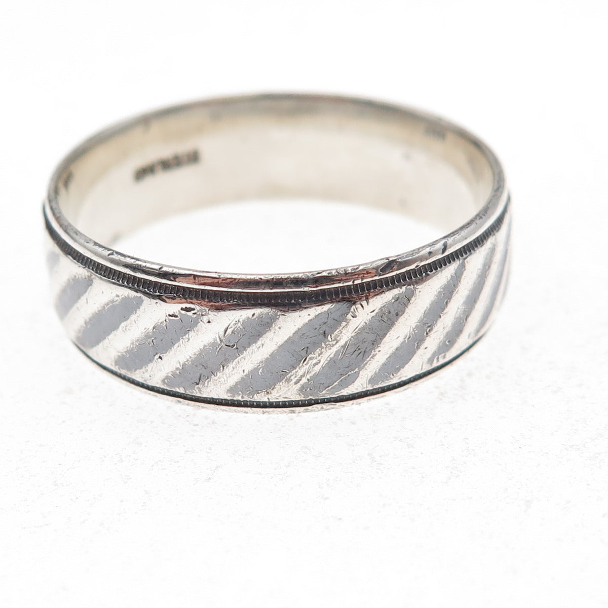 925 Sterling Silver Vintage Ribbed Oxidized Band Ring Size 15