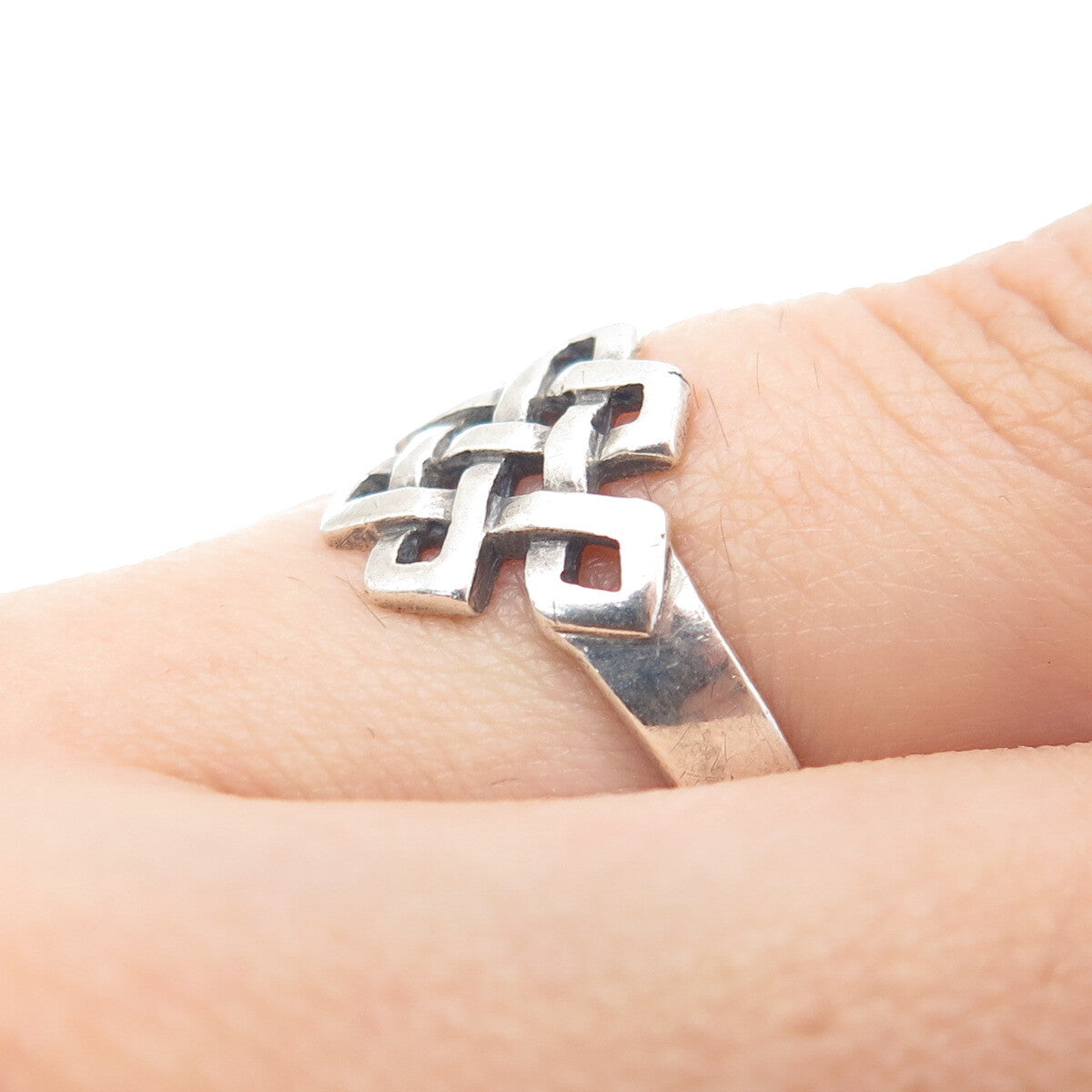 925 Sterling Silver Vintage Celtic Knot Oxidized Ring Size 6