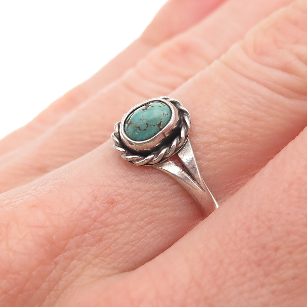 Old Pawn Sterling Silver Vintage Southwestern Turquoise Tribal Ring Size 6.25