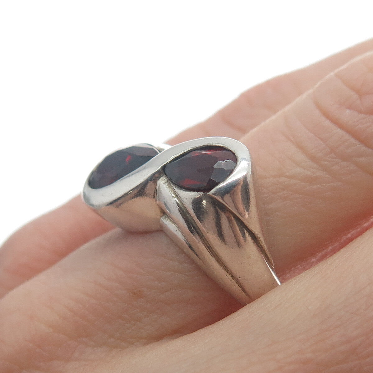 KABANA 925 Sterling Silver Vintage Red Garnet Gem Infinity Ribbed Ring Size 6.5