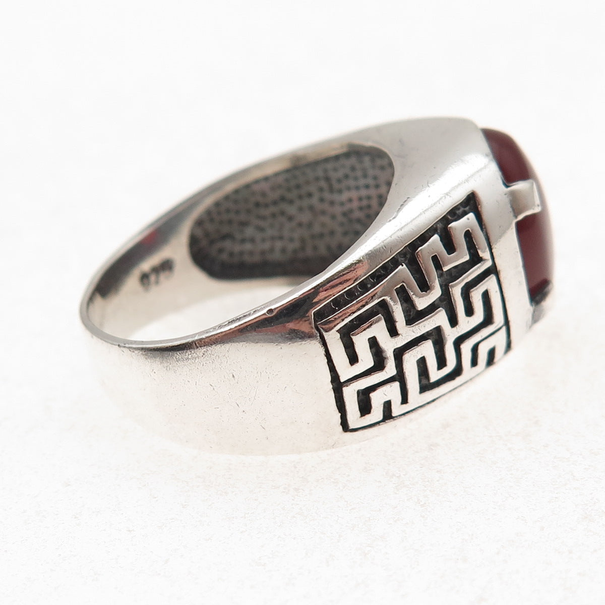925 Sterling Silver Vintage Real Carnelian Maze Oxidized Ring Size 12