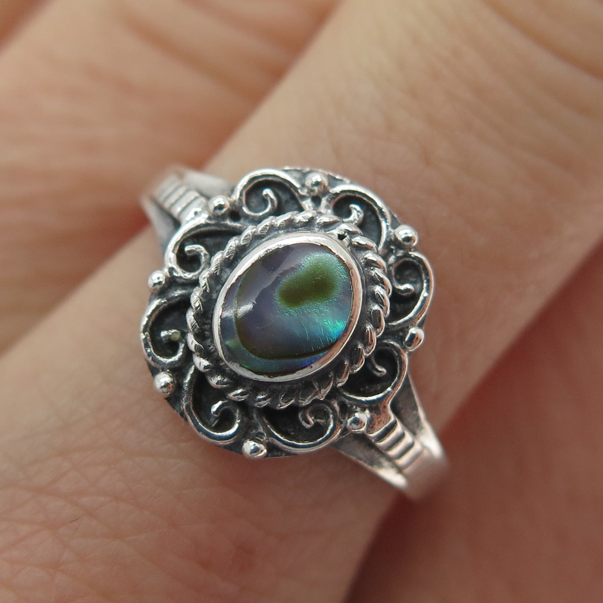 925 Sterling Silver Vintage Real Abalone Shell Flower Oxidized Ring Size 7.5