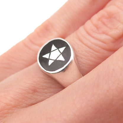 925 Sterling Silver Vintage Black Enamel Pentagram Oxidized Signet Ring Size 6