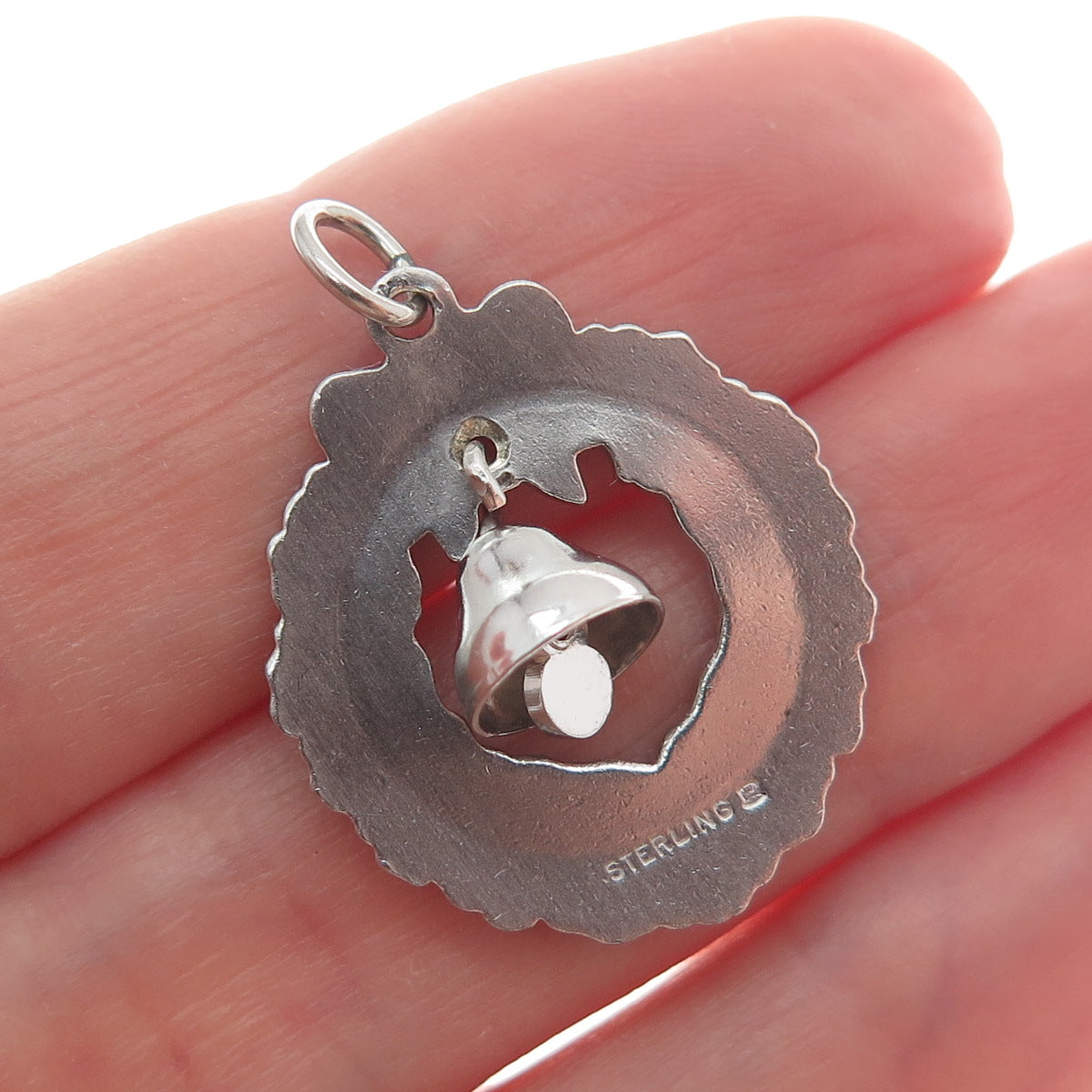 WELLS 925 Sterling Silver Vintage Enamel Christmas Bell & Bow Wreath Pendant