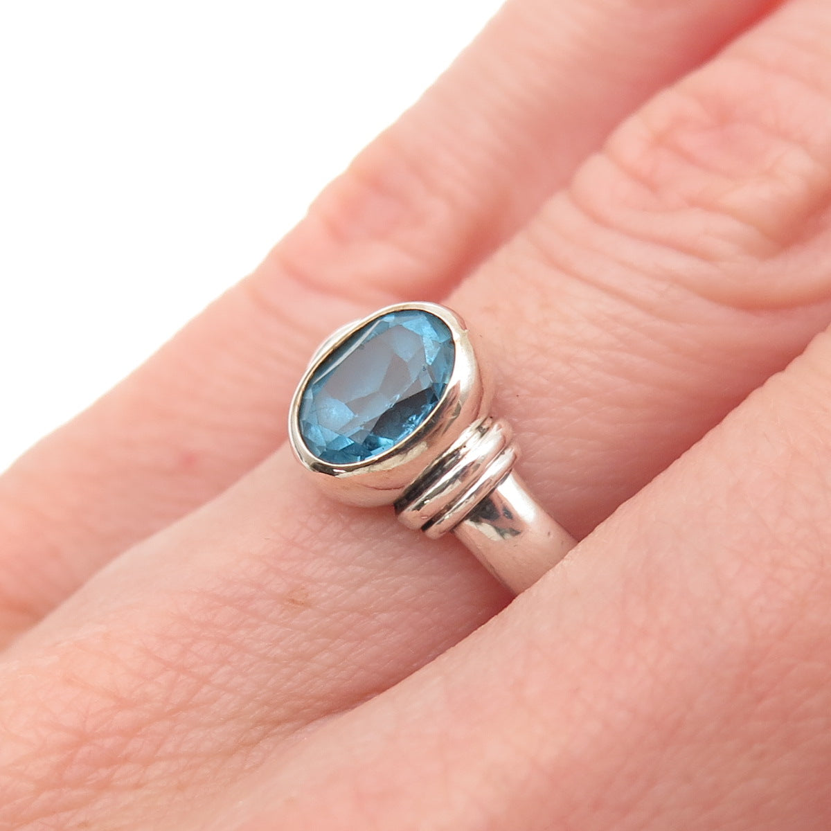 925 Sterling Silver Vintage Real Blue Topaz Modernist Oxidized Ring Size 5.75