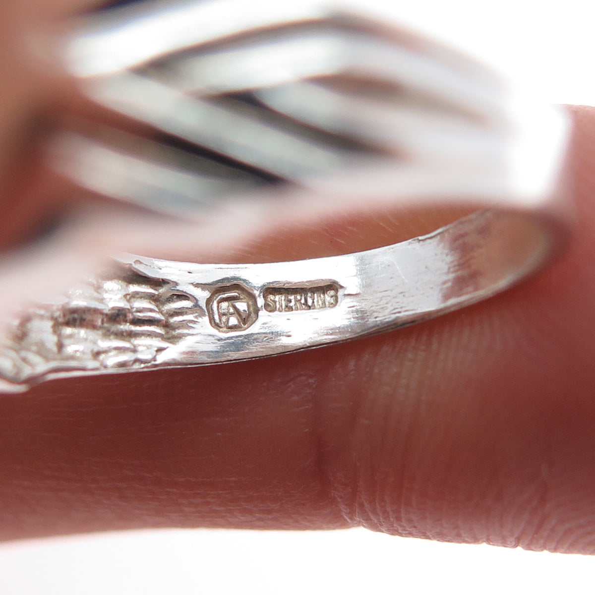 925 Sterling Silver Vintage Real Swiss Blue Topaz Teardrop Ring Size 7