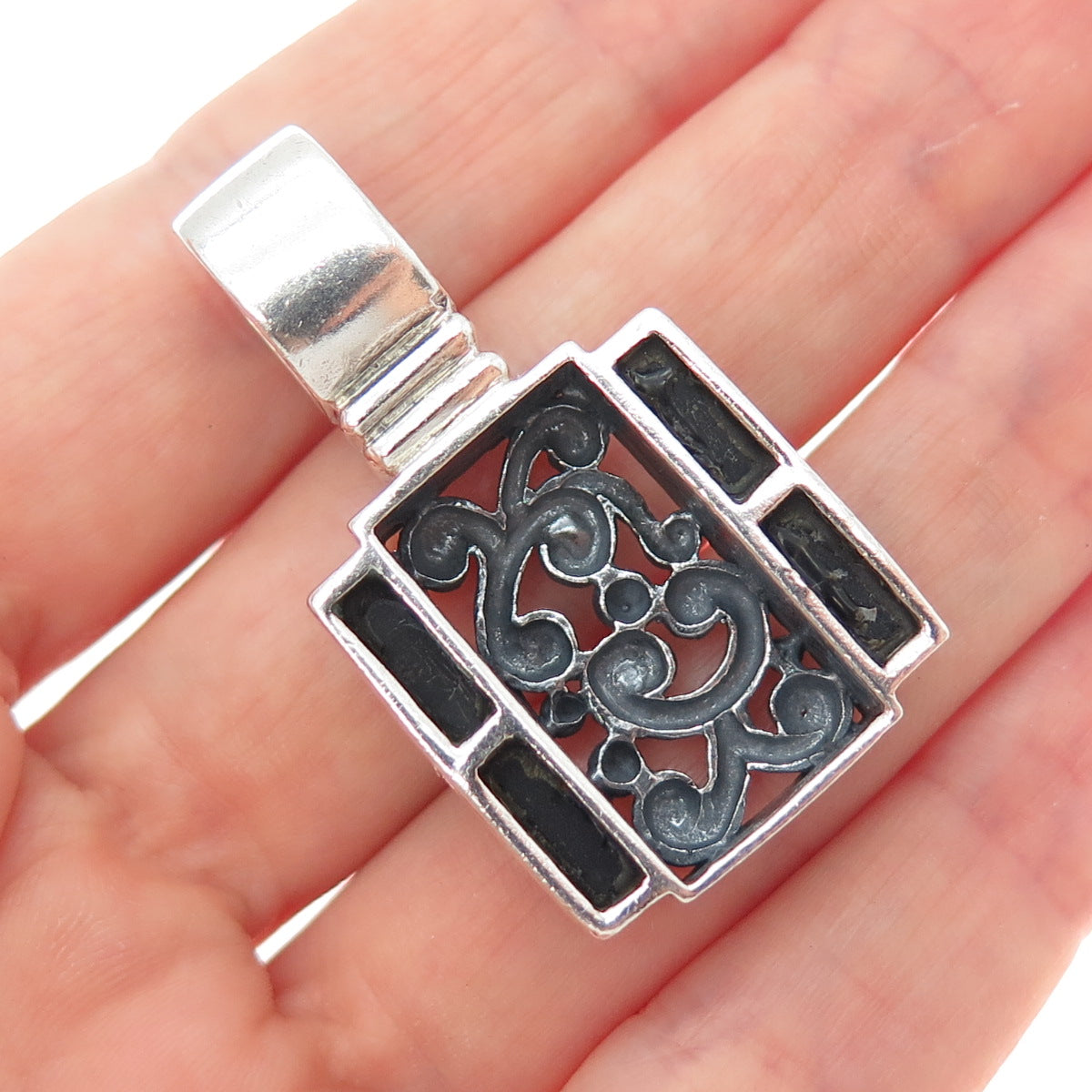 SIDNEY EVAN Sterling Silver Vintage Real Black Onyx Swirl Floral Charm Pendant