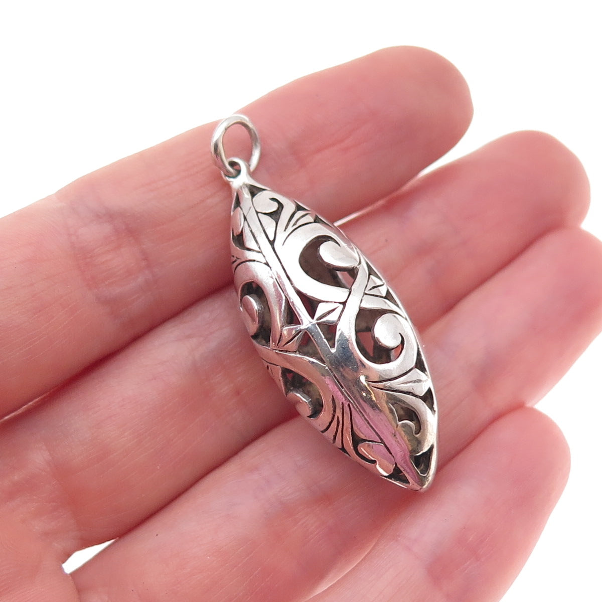 925 Sterling Silver Vintage Floral Scroll Oxidized Charm Pendant
