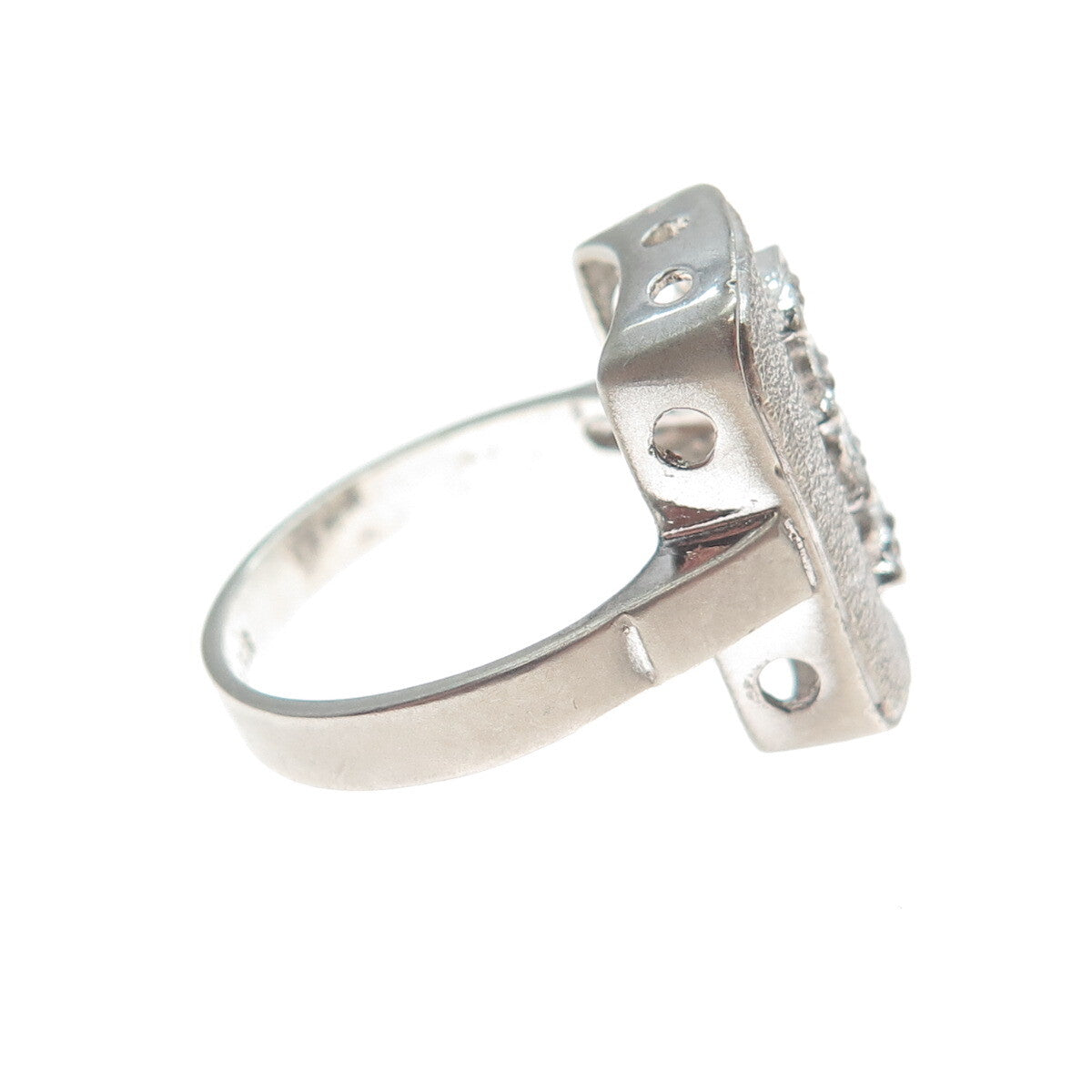 UNCAS Sterling Silver Antique Rhinestone Ring Size 6.5 (missing 1 rhinestone)