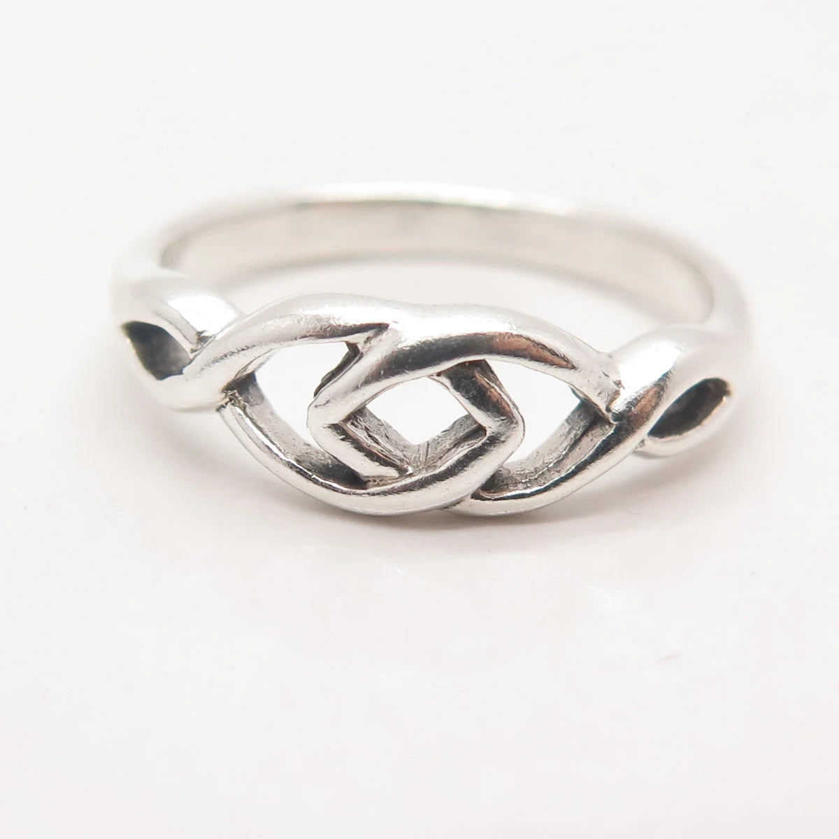 925 Sterling Silver Vintage Celtic Ring Size 7.75