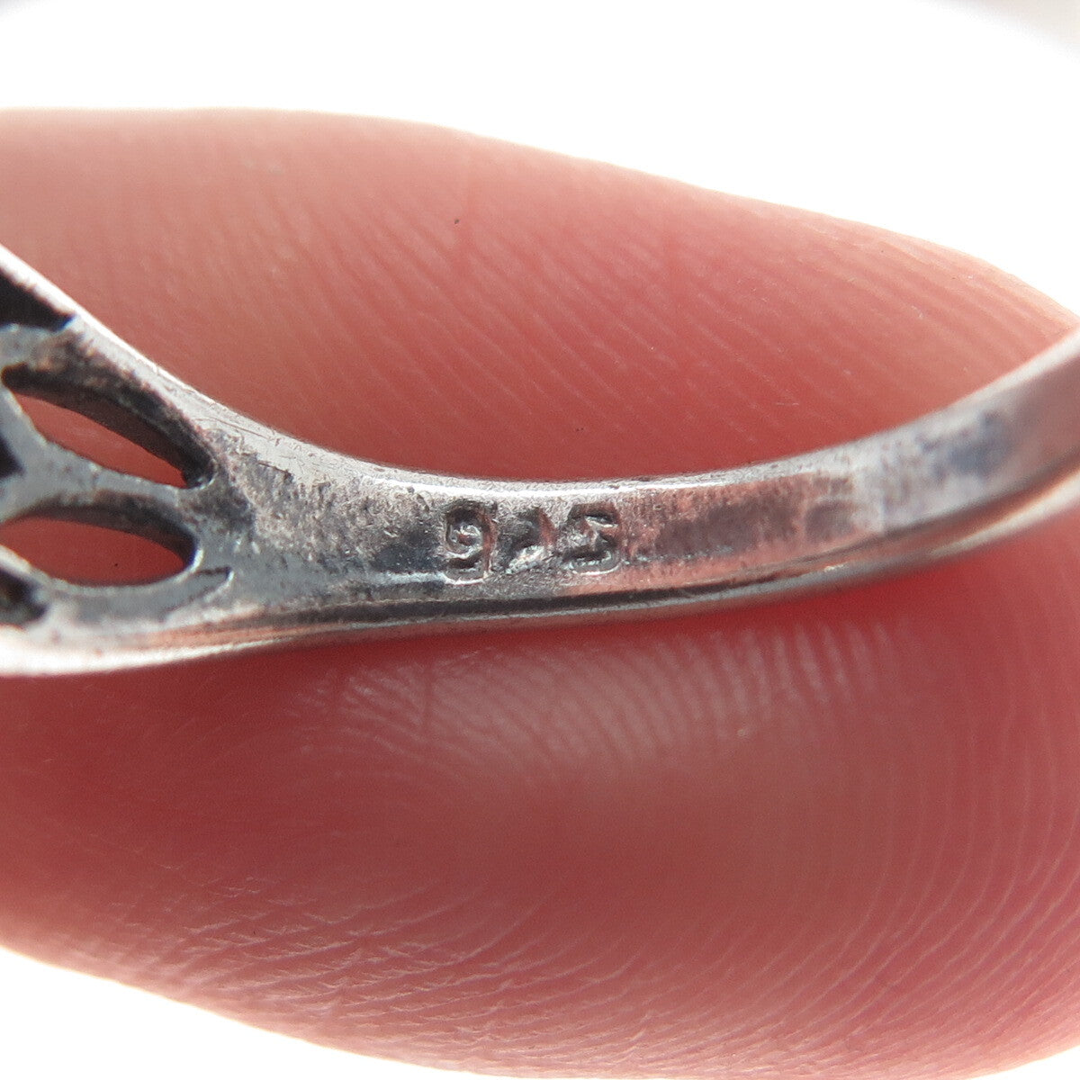 925 Sterling Silver Vintage Celtic Knot Oxidized Ring Size 7