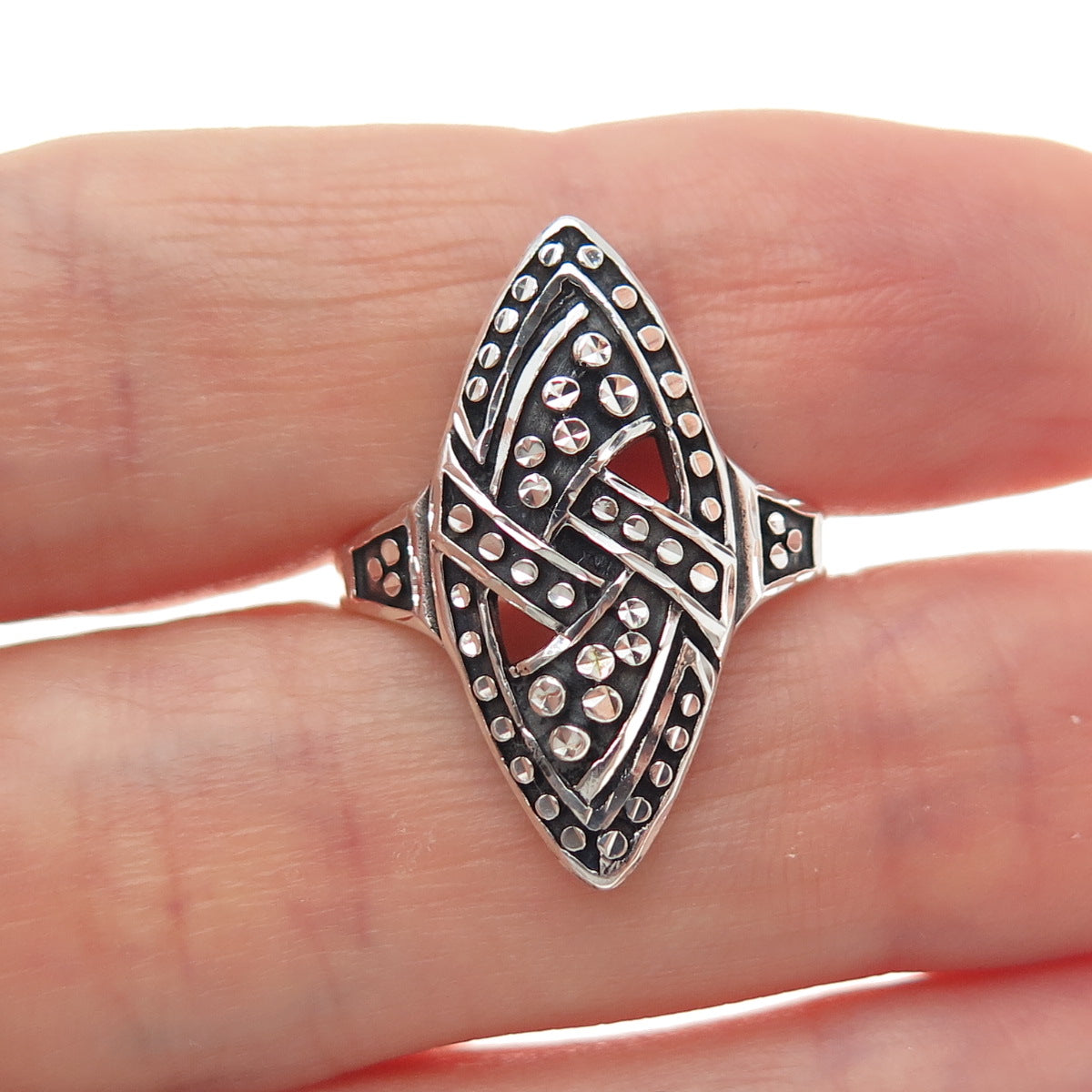 SILVER FOX 925 Sterling Vintage Modernist Dotted Oxidized Ring Size 6.25