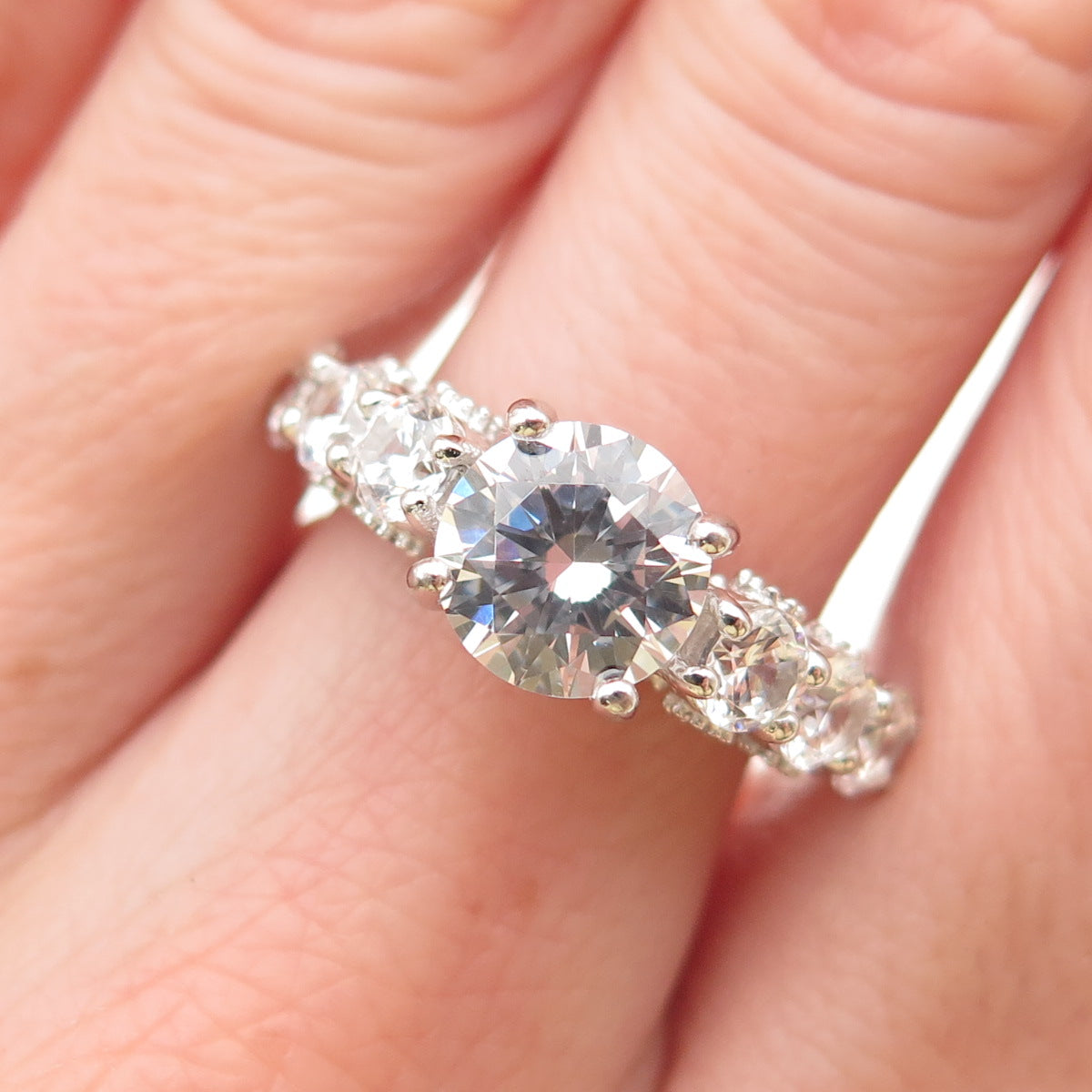925 Sterling Silver Round-Cut C Z Engagement Ring Size 7