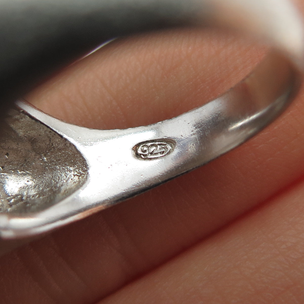 925 Sterling Silver 2-Tone Modernist Brushed Ring Size 8