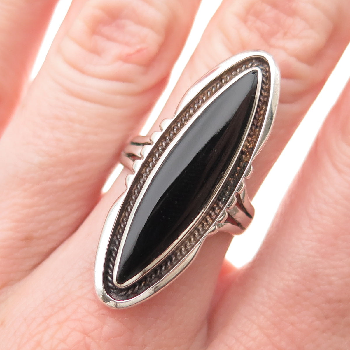925 Sterling Silver Vintage Real Black Onyx Southwestern Oxidized Ring Size 7