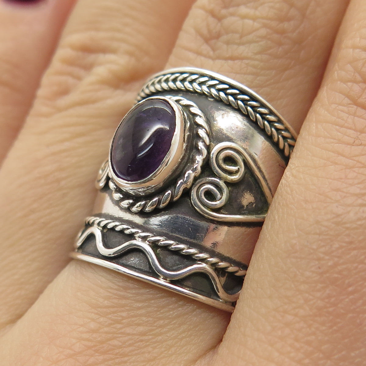 925 Sterling Silver Vintage Real Amethyst Gemstone Boho / Ethnic Ring Size 6.25