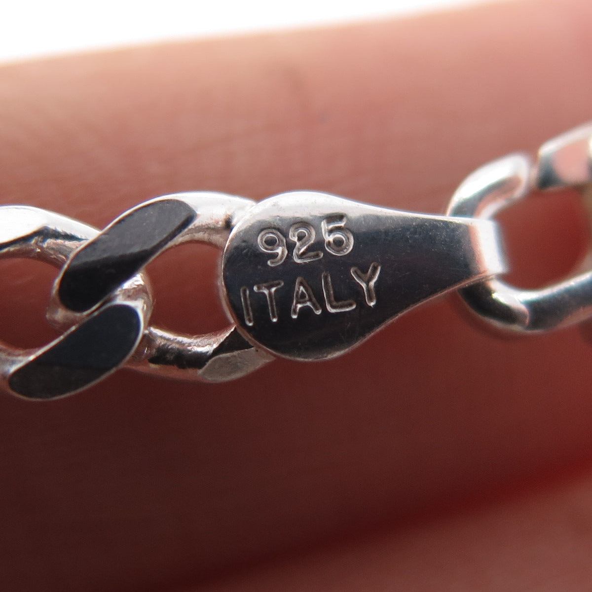 PAGODA 925 Sterling Silver Vintage Italy Figaro Chain Necklace 22"