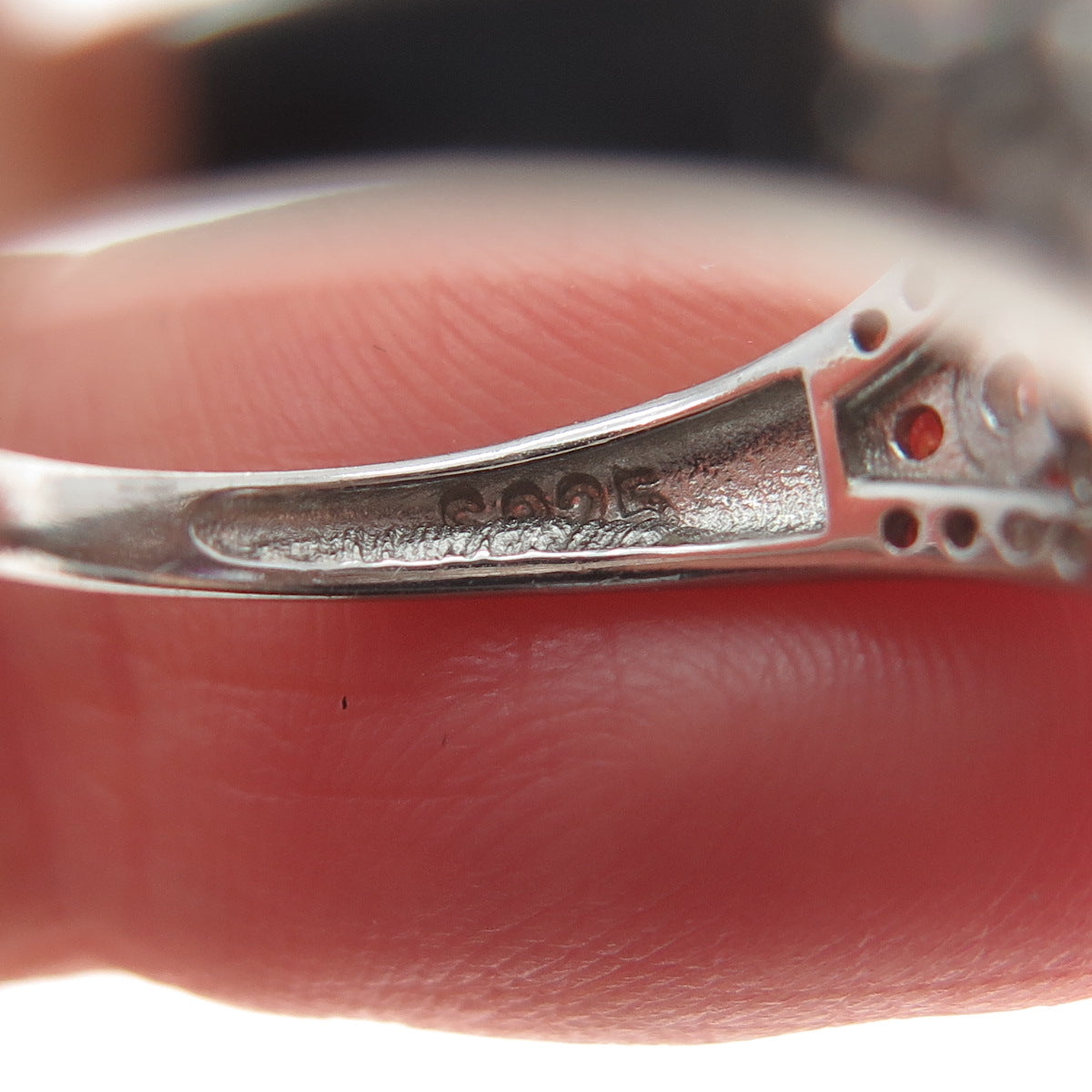 925 Sterling Silver Real Oval-Cut Mystic Quartz & C Z Cluster Ring Size 7.25