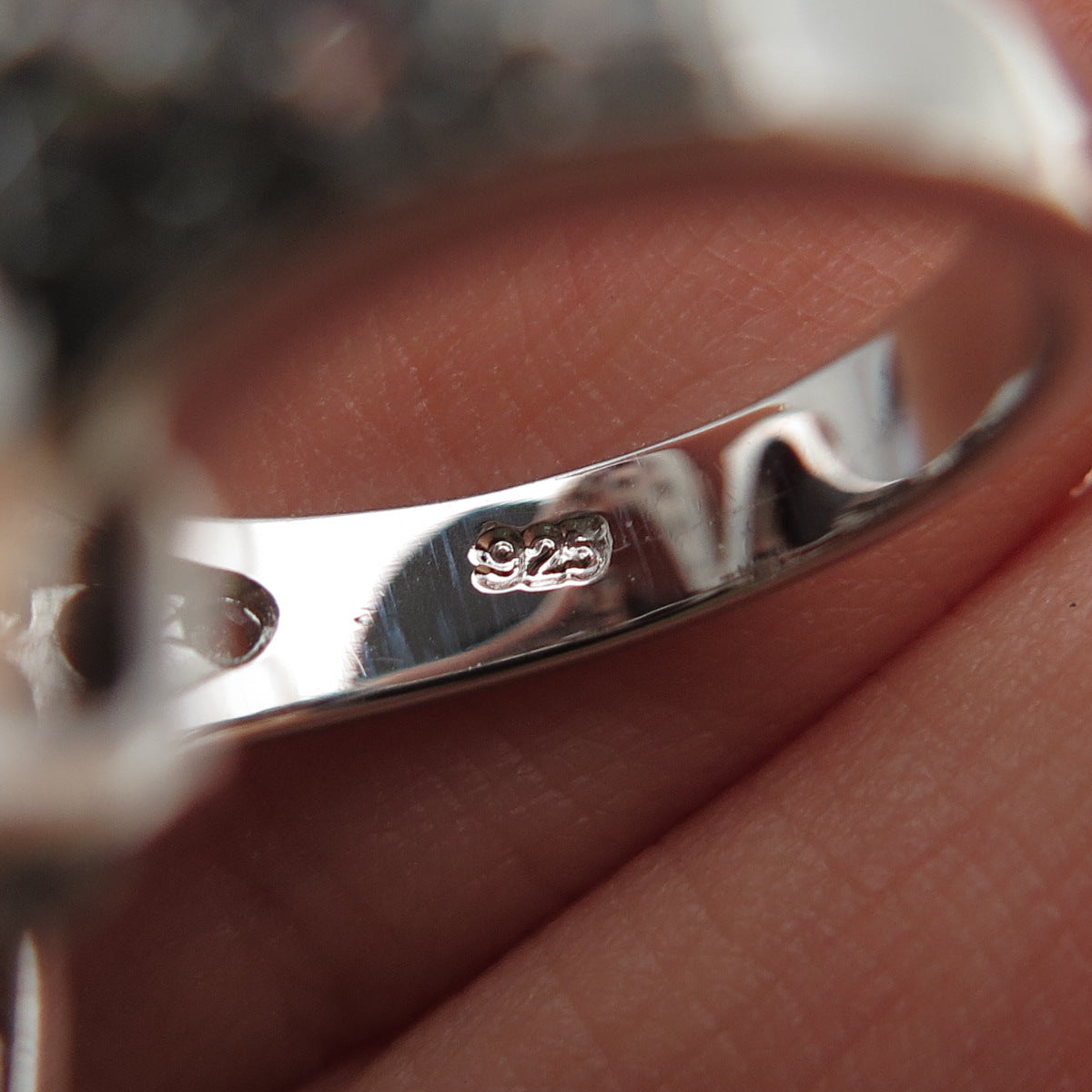 925 Sterling Silver Round-Cut C Z Modernist Ring Size 6.25