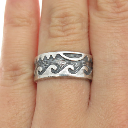 925 Sterling Silver Vintage Wavy All Around Band Ring Size 7.5