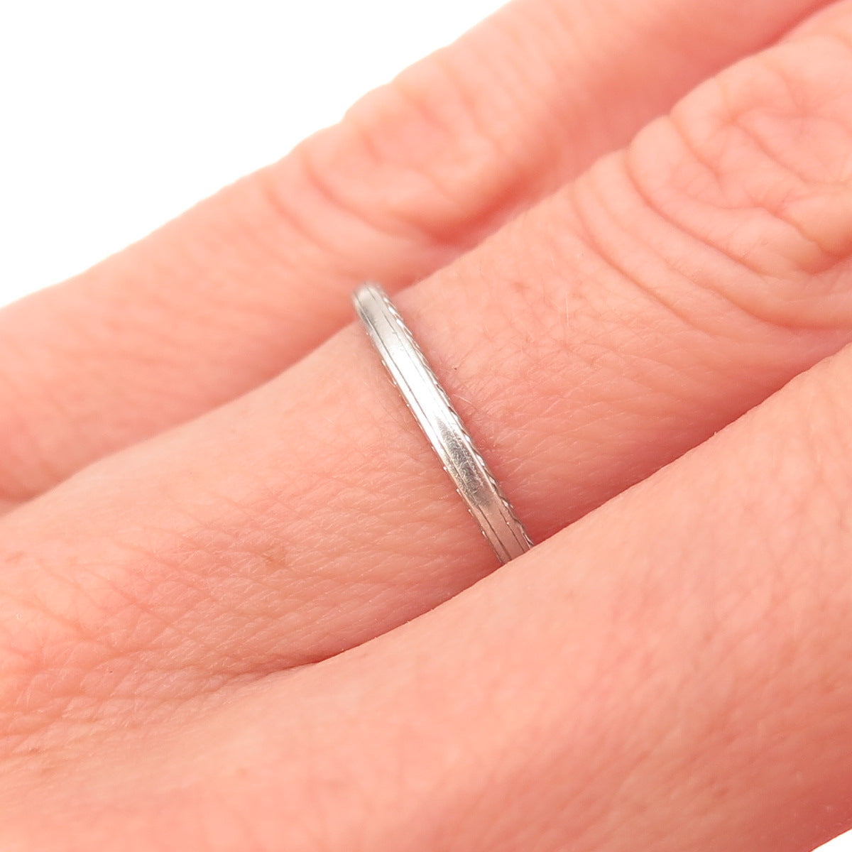 Platinum Antique Art Deco Stackable Engraved Wedding Band Ring Size 5.25