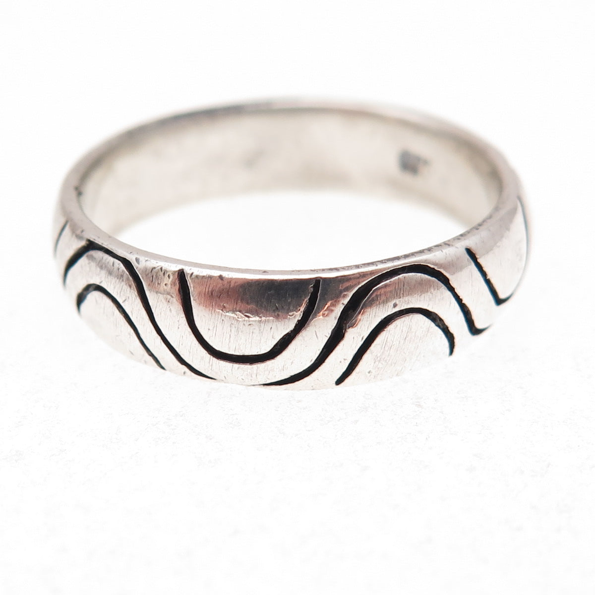 925 Sterling Silver Vintage Modernist Wavy Oxidized Band Ring Size 12.25