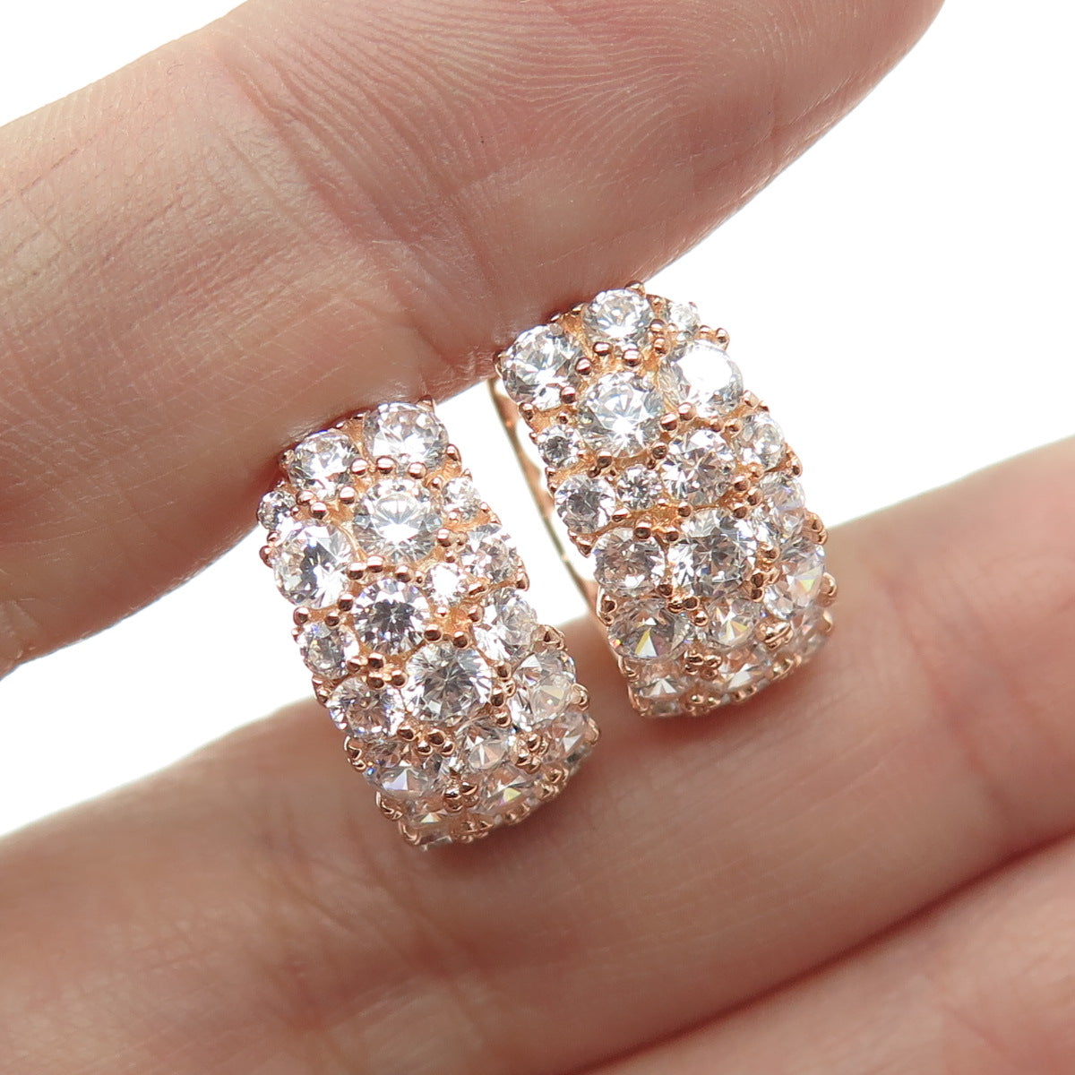 925 Sterling Silver Rose Gold Plated Round-Cut Shaped C Z Huggie Earrings